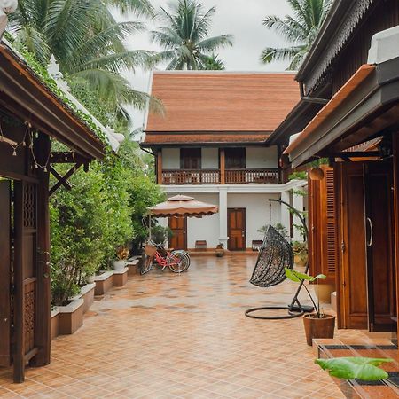 Ananta Hotel Luangprabang Exterior photo